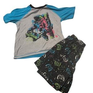 Boys Cuddl Duds Pajama Set XL Blue Black